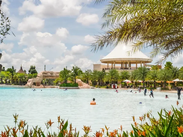 wavepool-02