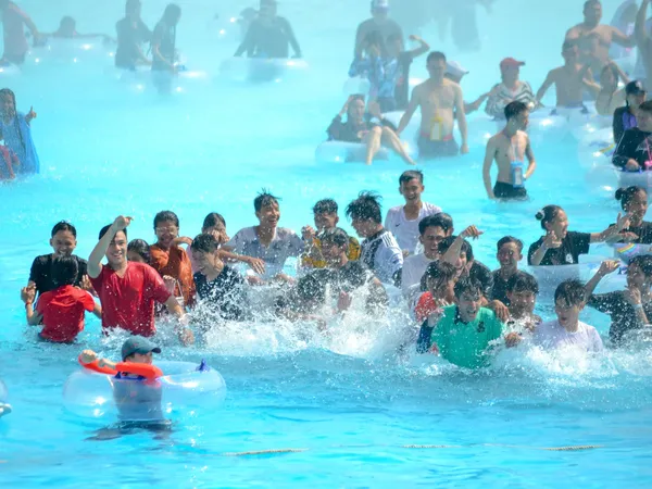wavepool-03