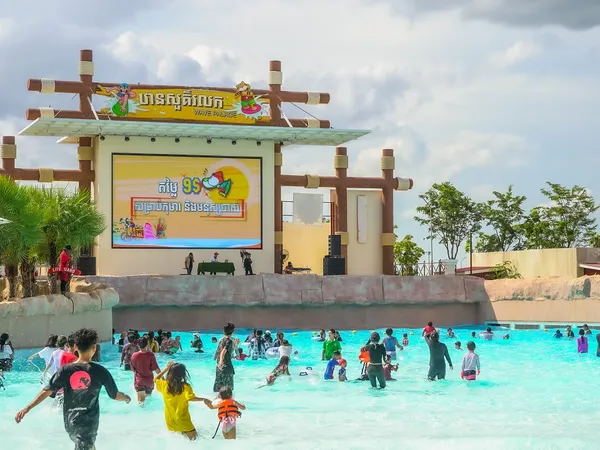 wavepool-06