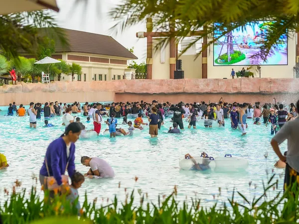 wavepool-11